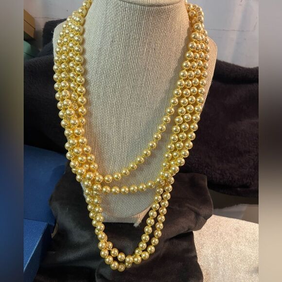 Golden Shell Pearl Endless Necklace 100” - Picture 7 of 12